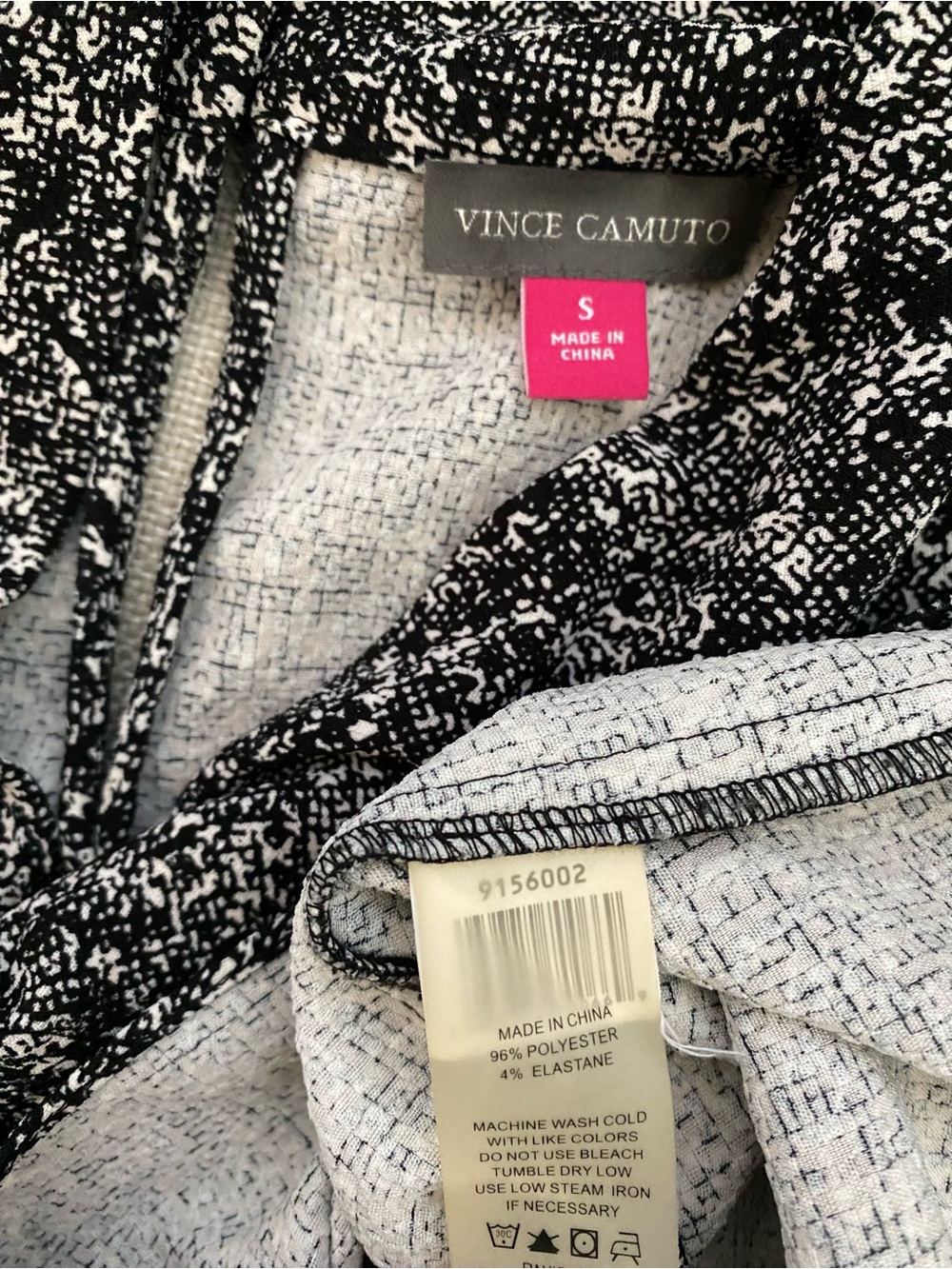EUC Vince Camuto Sleeveless Tweed Inverted Front Pleat Blouse - Picture 5 of 6